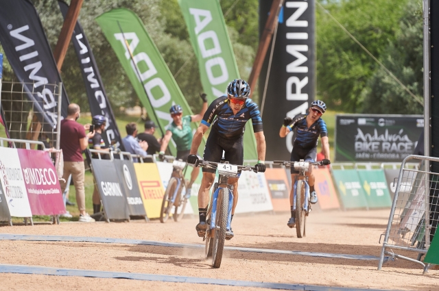 Team Bulls repeats double victory in the Andalucía Bike Race by Garmin and leads the overall