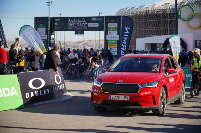 ŠKODA continues its commitment to cycling and will once again be an official sponsor. 
